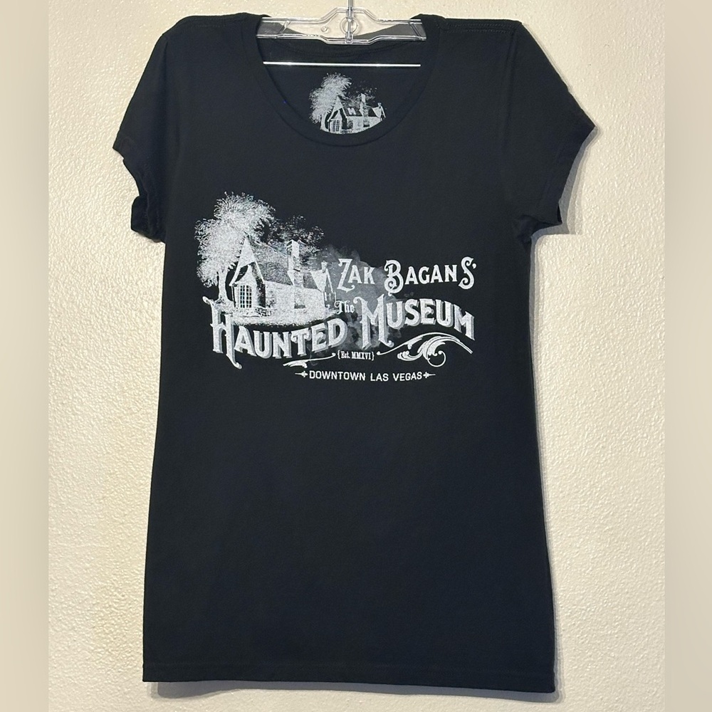Zak Bagans' The Haunted Museum Haunted House T-Shirt Size Medium Women’s